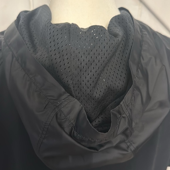 Under Armour hooded short-sleeve top - Picture 5 of 6